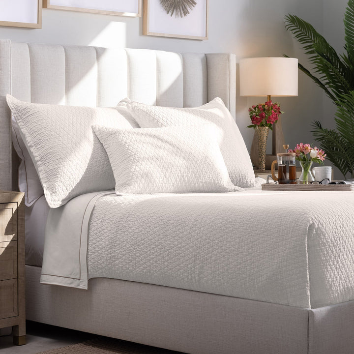 Dawn Coverlet White Coverlet