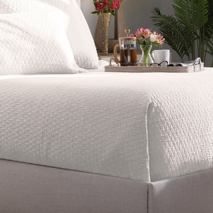 Dawn Coverlet White Coverlet